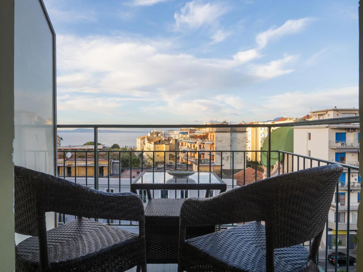 Rossella Holiday Home Сорренто Экстерьер фото